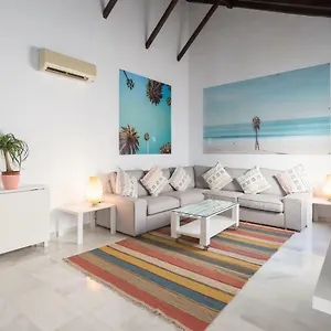 marble-penthouse-prime-location-high-ceilings.hotelsinnerja.org/