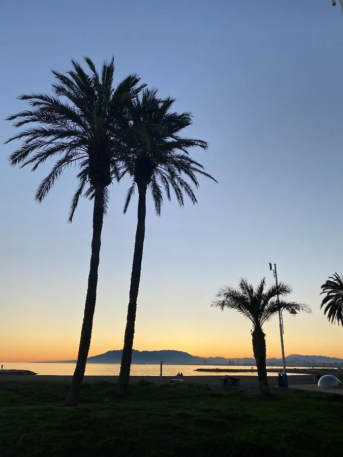 Apartamento Casa Carmen Ático Primera linea de playa Málaga