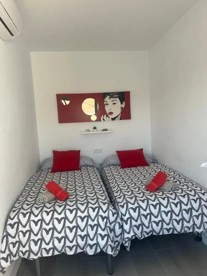 Casa Carmen Ático Primera linea de playa Málaga 0*,